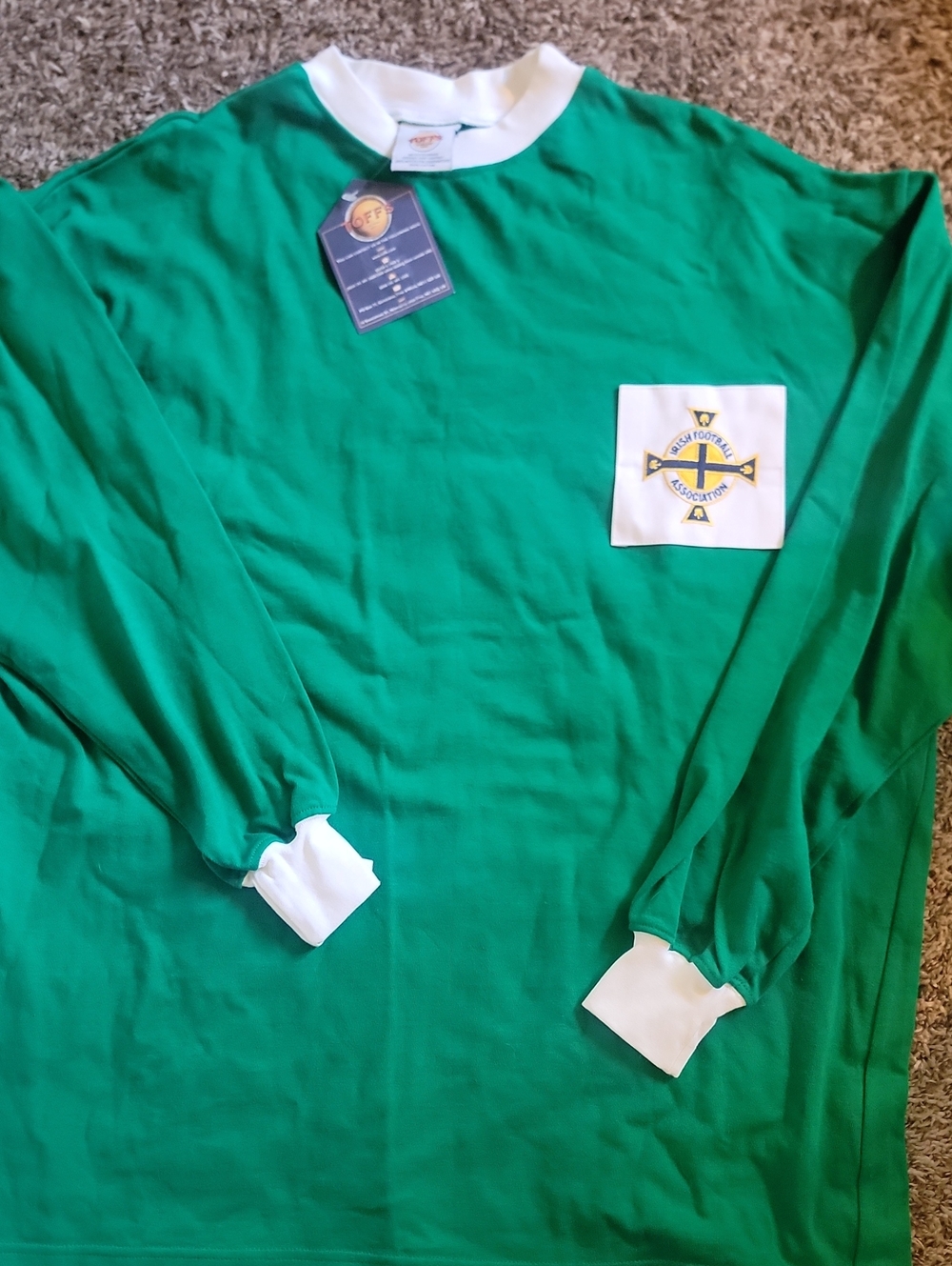 Toffs retro 1965-71 Northern Ireland long-sleeved soccer jersey